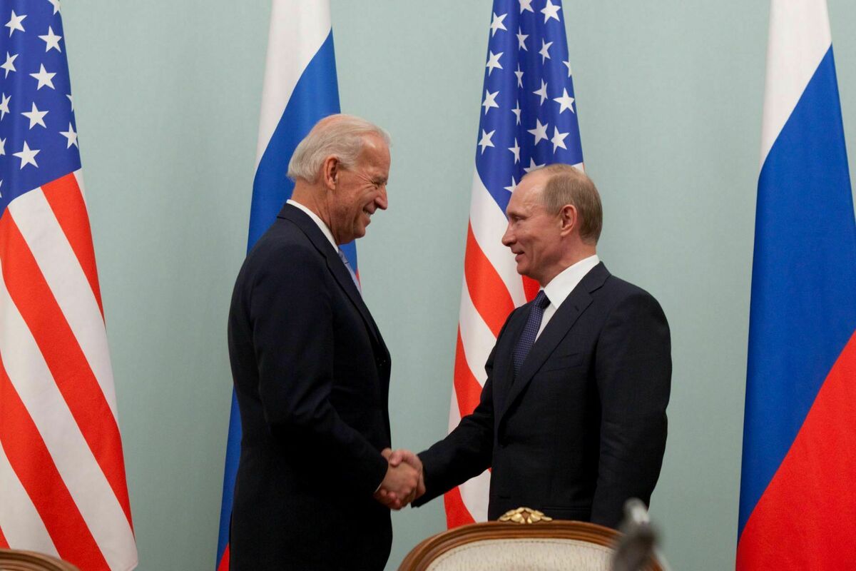 1900px Vice President Joe Biden Greets Russian Prime Minister Vladimir Putin
